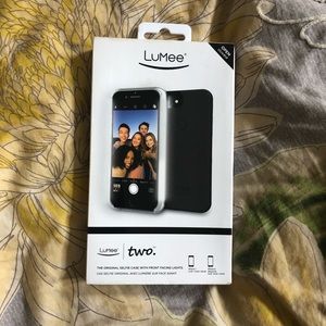 I’m selling my black LuMee two iPhone case.